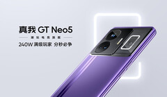 Realme hat das neue GT Neo5 in zwei Varianten mit 150 W und 240 W vorgestellt. (Bild: Realme)
