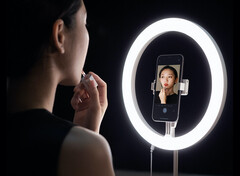 Xiaomi vermarktet ein einfaches Ringlicht als praktisches Gadget für professionelle Smartphone-Selfies. (Bild: Xiaomi)