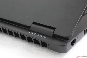 Der hintere Vorsprung verbessert die Kühlung auf Kosten von höherem Gewicht und größeren Abmessungen