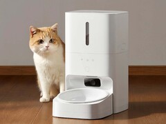 Der neue Fütterungsautomat kommt mit einer Kamera