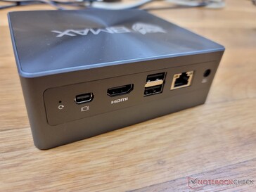Hinten: Reset-Knopf, Mini DisplayPort 1.4 (bis 4K 60 Hz), HDMI 1.4, 2x USB-A, Gigabit RJ-45, Netzanschluss