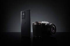 Das OnePlus 9 und das OnePlus 9 Pro können nach einem Update Fotos im XPan-Format aufnehmen. (Bild: OnePlus)