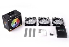 Mit je zwölf LEDs: Lian Li zeigt neue Lüfter