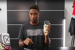 Der Youtuber MKBHD blickt hinter die goldene Fassade des viel zu günstigen Escobar Fold 2.