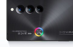 Das RedMagic 8S Pro setzt auf einen Lüfter mit auffälliger RGB-Beleuchtung. (Bild: Nubia)