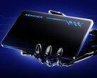 Das RedMagic Gaming Tablet 5 Pro setzt offenbar auf eine Flüssigkühlung mit Sichtfenster auf der Rückseite.