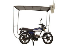 Das Motorrad, das mit Wind- und Sonnenenergie betrieben wird. (Bildquelle: YongLE Risheng)