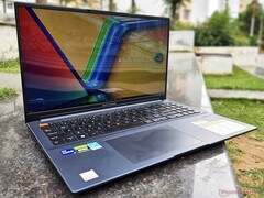 Das Asus VivoBook Pro 16 K6602VU im Test
