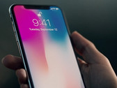 iPhone X: Angeblich bleibt Samsung wegen Apple auf Millionen OLED-Panels sitzen.