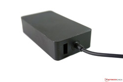 44-Watt-Netzteil mit zusätzlichem USB-A-Stecker