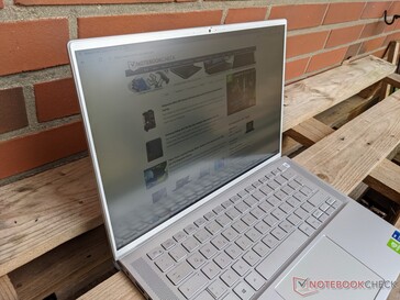 Dell Inspiron 14 7400 Laptop im Test: Mobiles Arbeitsnotebook mit
