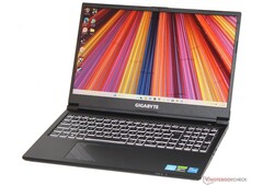 Unschlagbar günstig: Gigabyte G5 Gaming-Laptop mit RTX-4050-Grafik für 587 Euro bei Saturn und Mediamarkt (Bild: Sascha Mölck)