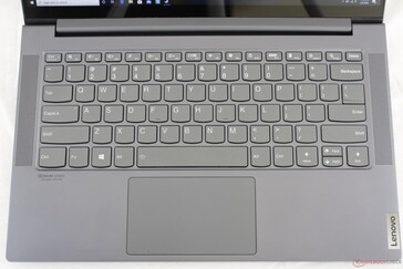 Exakt dieselbe Tastatur wie beim IdeaPad S940 mit einigen vertauschten Zweitfunktionen