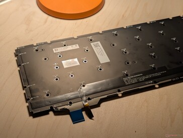 Leider sind die neue Tastatur und der Akku exklusiv für den Laptop 13 Pro und nicht mit dem ursprünglichen Laptop 13.5 kompatibel.