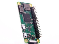 BerryBase hat aktuell über 200 Exemplare des Raspberry Pi Zero WH zum vernünftigen Preis auf Lager (Bild: Raspberry Pi)