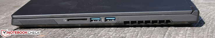Links: 2x USB-A 3.1 Gen1, Kartenleser