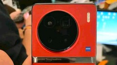 Die neue Zeiss-Kamera des Vivo X90 Pro+ soll zwar etwas weniger stark heranzoomen, dafür aber deutlich detailreichere Aufnahmen erstellen.