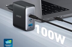 Bei Amazon ist das 100W starke GaN-Ladegerät mit zwei USB-C-Ports auf unter 50 Euro reduziert (Bild: Anker)