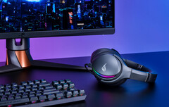 Asus Rog Fusion II 500 passt super zum übrigen RGB-Setup (Quelle: Asus)