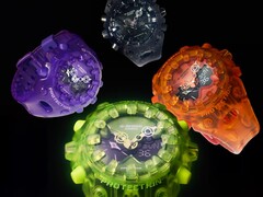 Die G-Shock GA-V01SKE „Transparent Pack“ im Uhrzeigersinn von oben: GA-V01SKE-8A, GA-V01SKE-4A, GA-V01SKE-3A, GA-V01SKE-6A.