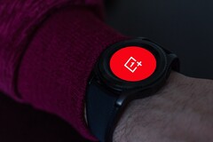 Die OnePlus Watch soll auf ein rundes Display und auf Googles Wear OS setzen. (Symbolbild: Artur Łuczka / OnePlus)