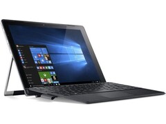 Das Acer Switch Alpha 12 nimmt es mit dem Surface Pro 4 auf (Bild: Acer)