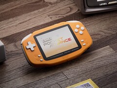 Der Ayaneo Konkr Pocket Advance ist eine moderne Neuinterpretation des Game Boy Advance