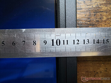 Dicke Einfassungen an allen vier Seiten