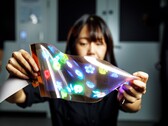 Das neueste Panel von LG Display kann um bis zu 20 Prozent gedehnt werden, von 12 Zoll auf 14 Zoll Diagonale. (Bild: LG Display)