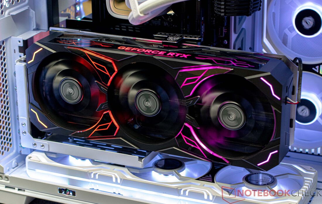 KFA2 GeForce RTX 4080 Super SG