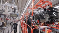 Das Tesla Model Y wird seit vergangenem Jahr in der Gigafactory in Grünheide bei Berlin gefertigt (Bild: Tesla)