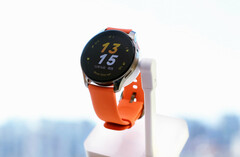 Die Vivo Watch 2 kommt mit einem runden Edelstahl-Gehäuse und einem Silikonarmband. (Bild: Vivo)
