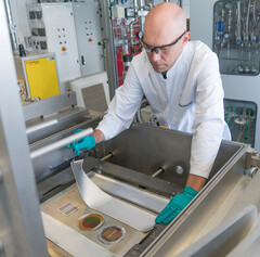 Textile Solarzellen: Fraunhofer zaubert Strom aus Stoff.