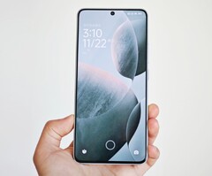 Das Redmi K70E ist bereits in einem ersten Hands-on-Video zu sehen. (Bild: Digital Chat Station)