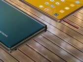 Wie in diesem Konzeptbild von Peacock könnte das Samsung Galaxy Z Fold5 in diesem Jahr einen S-Pen-Einschub erhalten, dafür aber dicker und schwerer werden, zumindest laut aktuellem Leak.