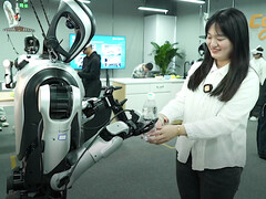 Arbeiten als „Roboter-Coach” – in Chinas größtem Trainingszentrum für humanoide Roboter