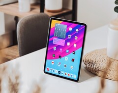 Das bislang größte Apple iPad Pro soll ein günstigeres Display erhalten als das 12 Zoll iPad Pro. (Bild: David Švihovec)