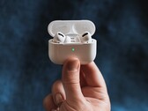 Apple soll den neuesten Prognosen zufolge im nächsten Jahr weit über 100 Millionen AirPods verkaufen. (Bild: Omid Armin, Unsplash)