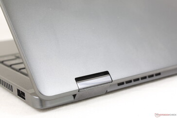 Auf den dunkelgrauen Oberflächen sammeln sich Fingerabdrücke nicht ganz so schnell.