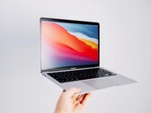 Das MacBook Air der nächsten Generation soll ein neues Design und den Apple M2 erhalten. (Bild: Isaac Martin)