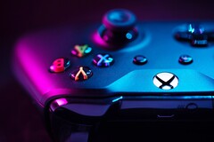 Xbox-Spiele könnten in Zukunft mit deutlich mehr Werbung versehen werden. (Bild: Jakub Sisulak)