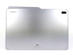 Mit dem Galaxy Tab S7 FE offeriert Samsung ein großes Mittelklasse-Tablet mit sehr guter Laufzeit und S Pen.
