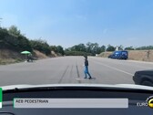 Sicherheitstest des Model Y mit einer Schaufensterpuppe in Kindergröße (Bild: Euro NCAP)