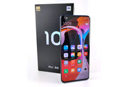 Das Xiaomi Mi 10 Pro verfügt über ein tolles Smartphone-Display, allerdings fehlen dem Xiaomi-Smartphone 120 Hz und eine 1440p-Auflösung. 