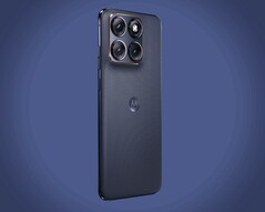Das Motorola Edge 70 Fusion nutzt eine Rückseite mit auffälliger Stoff-Textur.