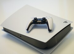 Die PlayStation 5 ist bezüglich der SSDs zur Speicherweiterung doch nicht so wählerisch, wie Sony vermuten lässt (Bild: Kerde Severin)