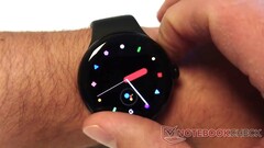 Eine Leakerin liefert bereits jetzt die exklusiv für die Pixel Watch 2 geplanten Ziffernblätter, die wohl gemeinsam mit dem Google Pixel 8 im Herbst startet.