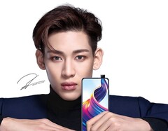 Vivo startet in Thailand mit der regulären V15-Variante mit Selfie-Pop-Up-Kamera.