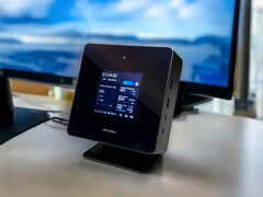 Minisforum AtomMan X7 Ti mit Intel Core Ultra 9 185H im Test: AI-Mini-PC mit Touch-Display, Kamera und OCuLink