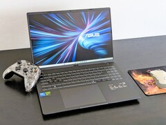 RTX 5070, Core 7, 32 GB RAM, 1-TB-SSD: Asus V16. (Bild: Allen Ngo)
